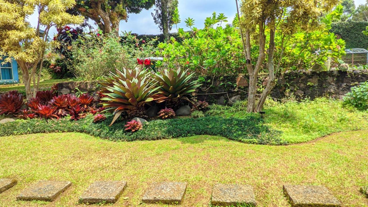Garden Villas Cipanas Sindanglaya Экстерьер фото